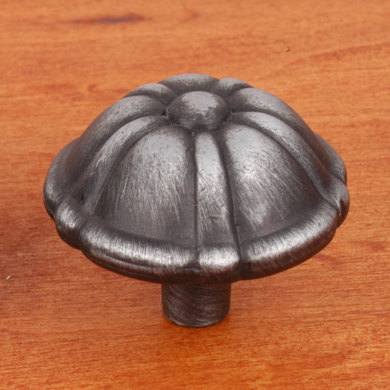 Poignée pétale CK Series, Diamètre du bouton 1,25 po, Nickel vieilli