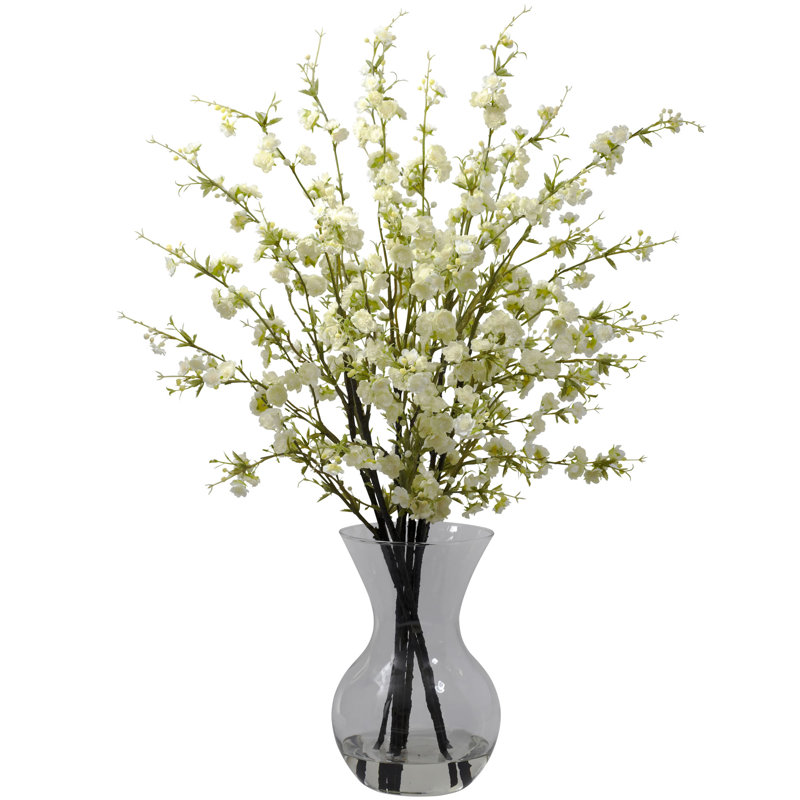 Arrangement floral de cerisier en fleur dans un vase, Blanc