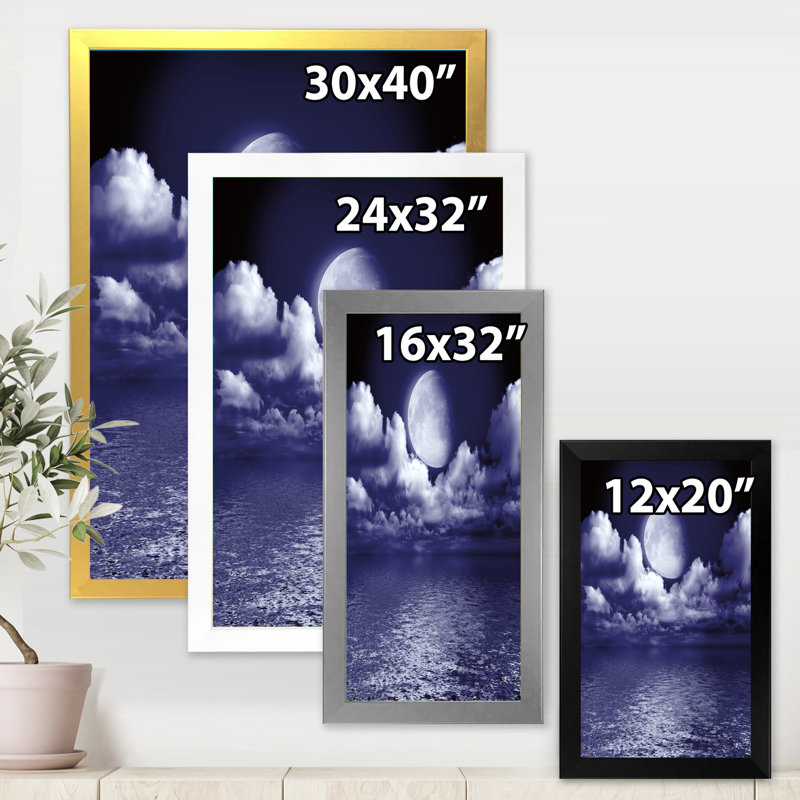 Pleine lune dans le ciel nocturne nuageux V - photographie sur toile, H 40 po x l 30 po x 1,5 po, Cadre photo blanc