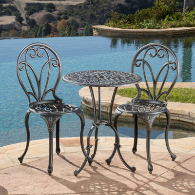 Ensemble de 3 bistro en fonte - aluminium, mobilier d'extérieur gracieux, noir et or, sièges à motif floral, pieds élégants, cour de table et attrait de patio, floral