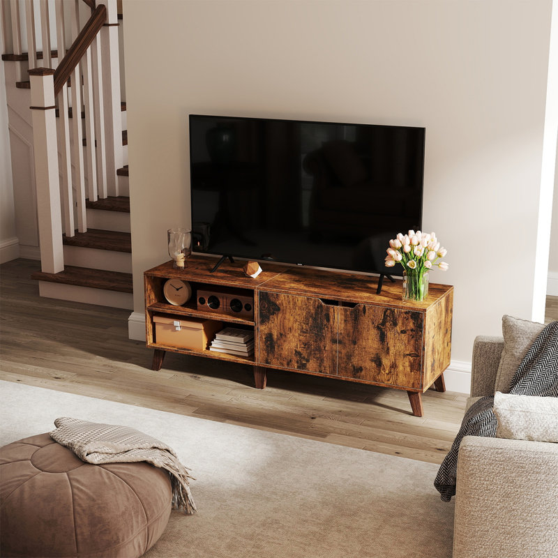 Media Console with Adjustable Shelves, Entertainment Unit with 2 Doors, for Bedroom or Living Room, 140 cm,, Brown