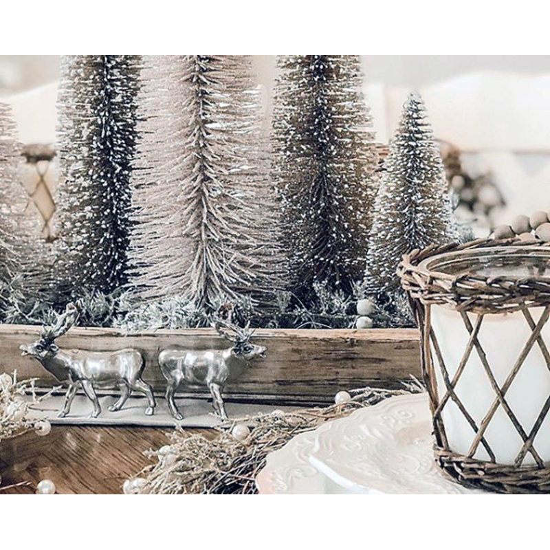 Lodge Salt And Pepper Shaker Set