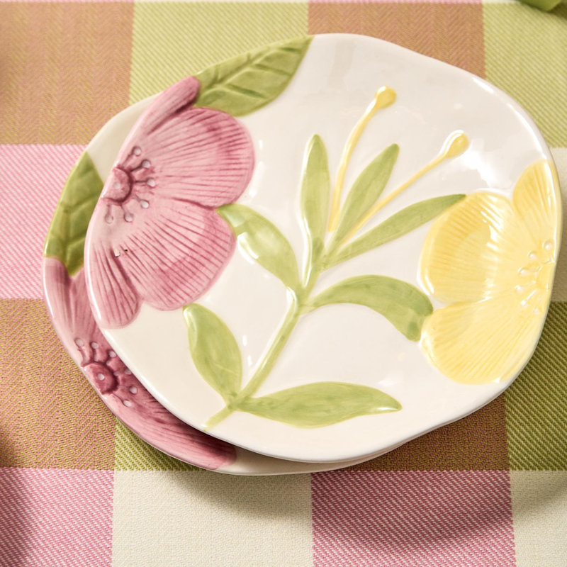 Ensemble de 4 assiettes Kalidou avec motif floral en relief peint à la main