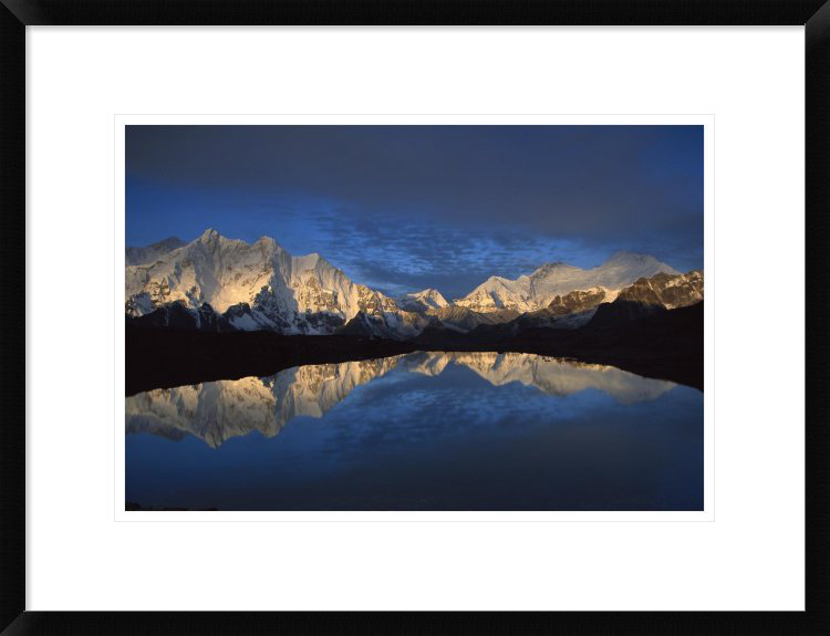 " Panoramic View From Mt Makalu To Mt Everest At Dawn ", 18" H x 24" W x 1.5" D