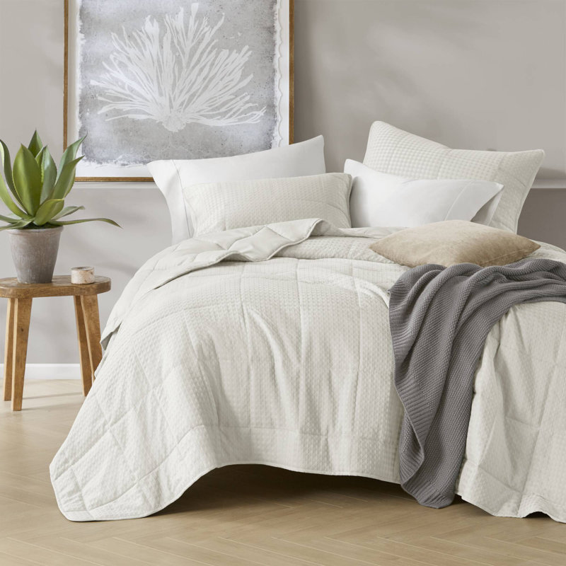 Mina White Waffle Weave Textured Cozy 3-Piece Full/Queen Quilt Set, Full/Queen Quilt + 2 Standard Shams, White
