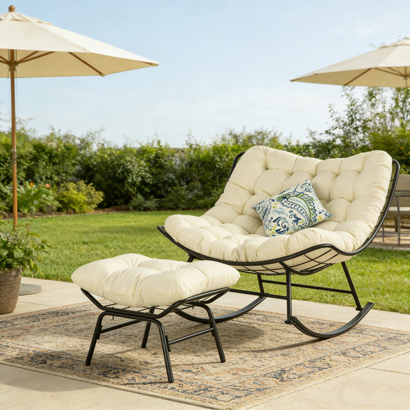 Chaise berçante avec coussins et repose-pieds Hadjer, Beige