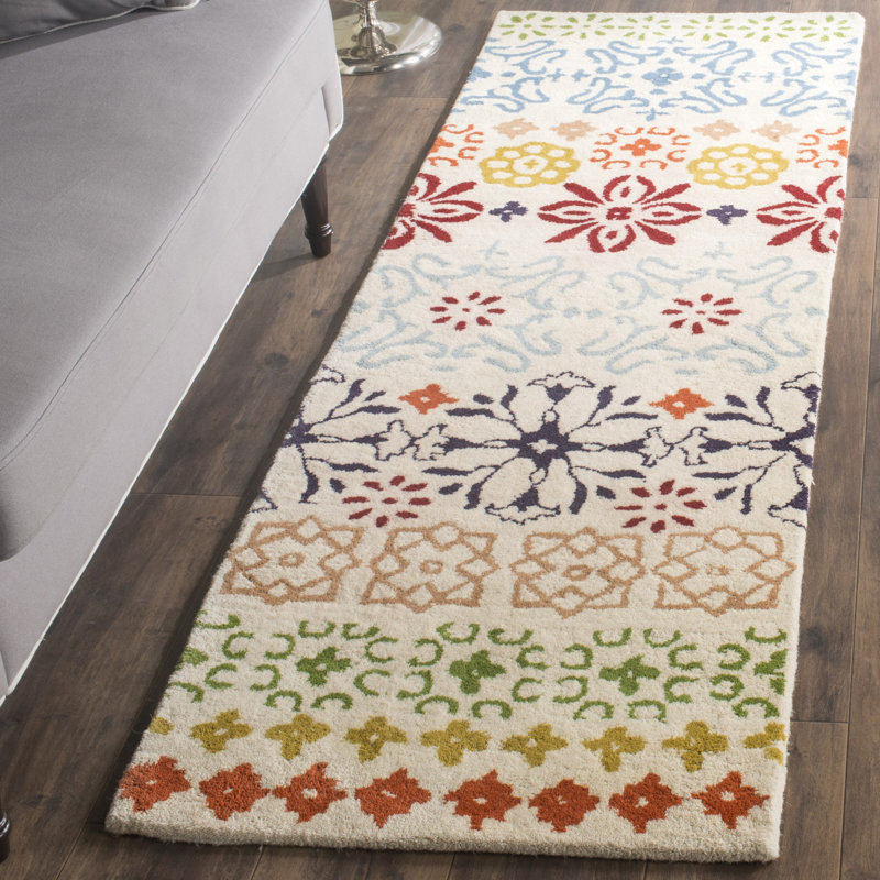 Kouerga bHand Tufted Wool Floral Rug, Runner 2'3" x 11'