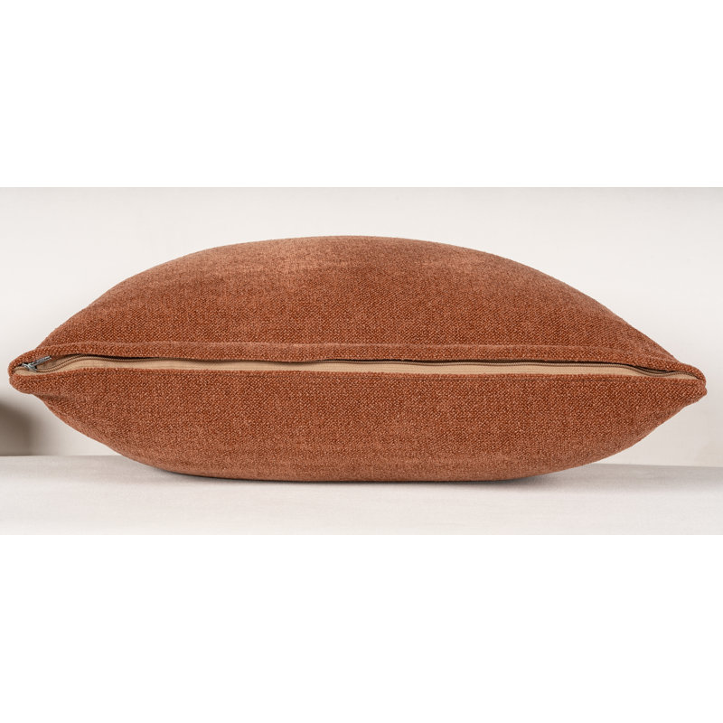 Coussin décoratif Cascade Getty, Plumes, Carré 26 po, Rouge