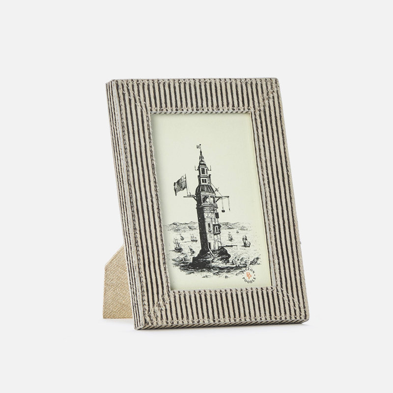 Hana Picture Frame