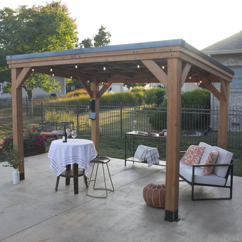 Abri de jardin extérieur en bois de cèdre 12 pi x 9,5 pi avec toit en pente en acier galvanisé et PowerPort Backyard Discovery Arcadia