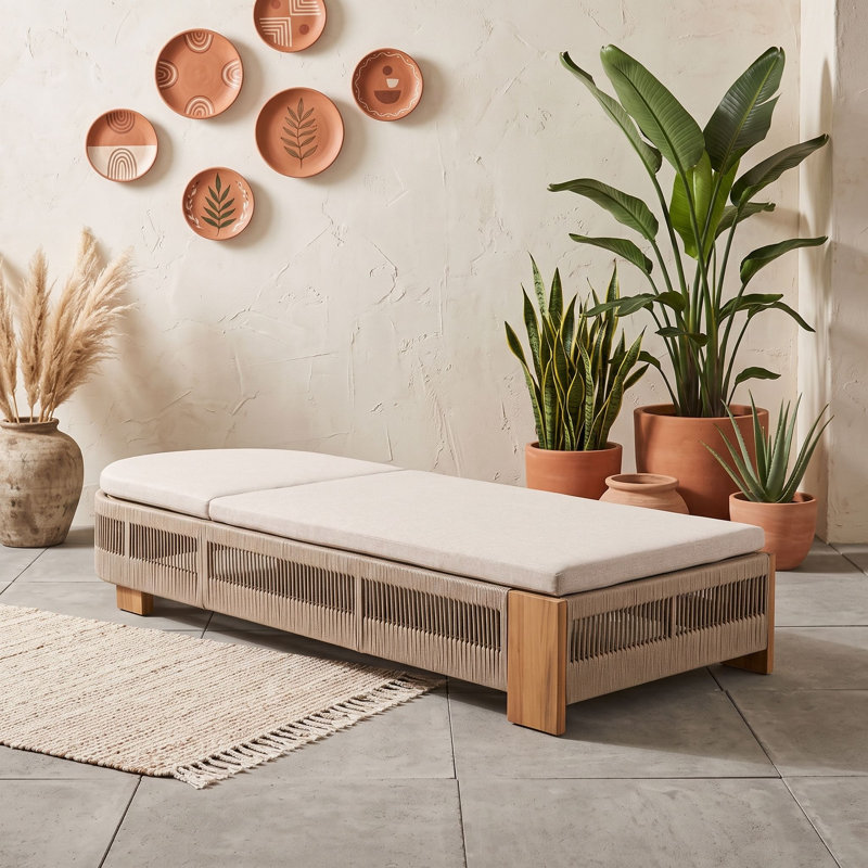 Chaise longue d'extérieur réglable en bois avec coussin
