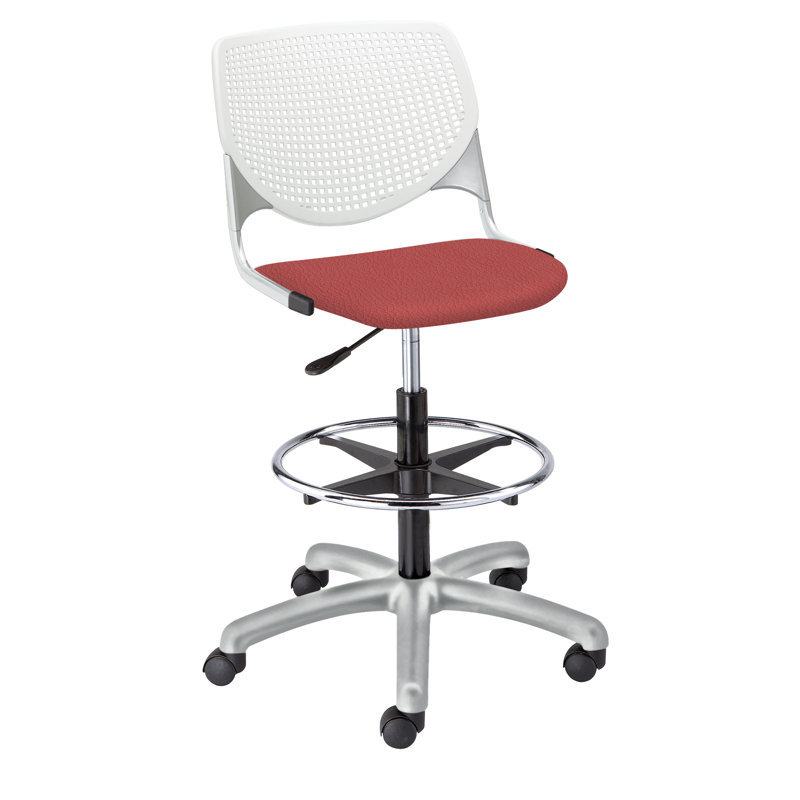 Tabouret de laboratoire réglable en hauteur Kool Poly avec dossier perforé, Rouge à lèvres