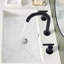 Robinet pour salle de bain à 2 poignées avec drain-110359948