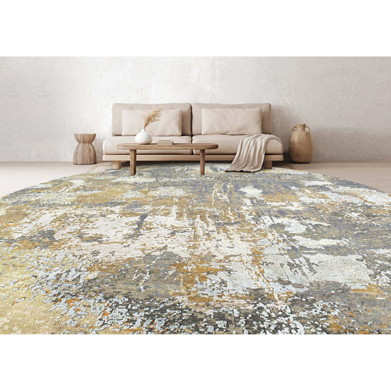 Abstract Area Rug in Grey/Gold