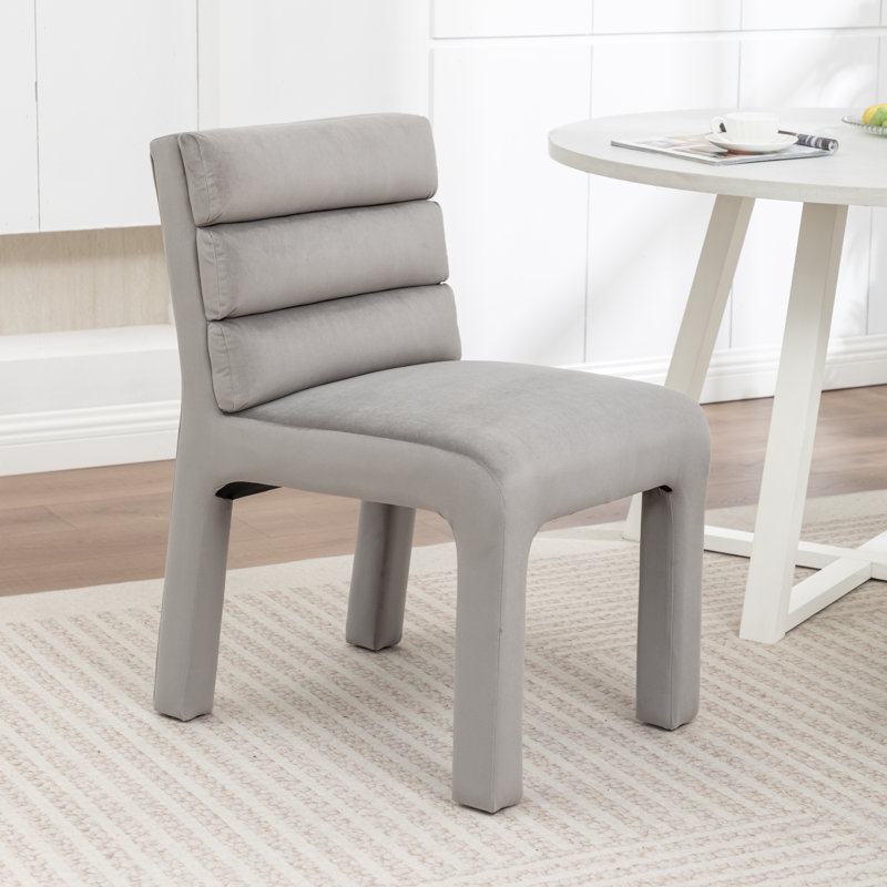 Chaise d'appoint rembourrée en velours Cowger, Gris