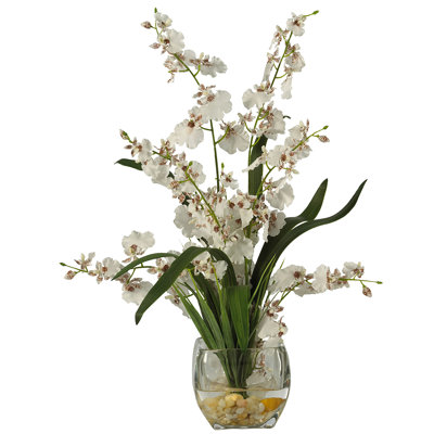 Arrangement floral dans une vase