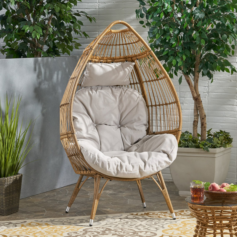 Chaise de patio d'extérieur avec coussins Rivera