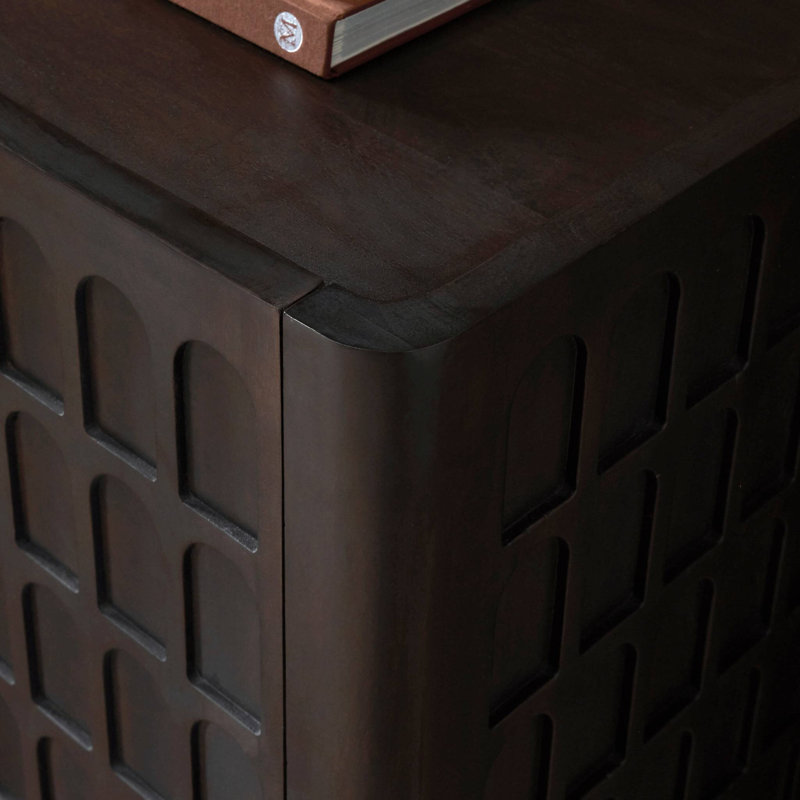 Essie Media Console