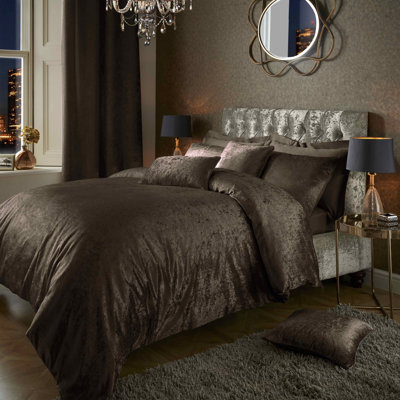 Loren Polyester Solid Colour Duvet Cover Set with Pillowcases Included