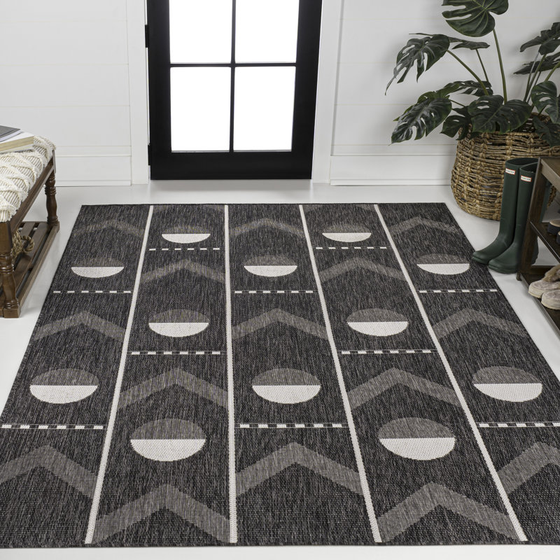 Matthew Modern Geometric Black/Cream Indoor/Outdoor Rug, Rectangle 7'10" x 10'