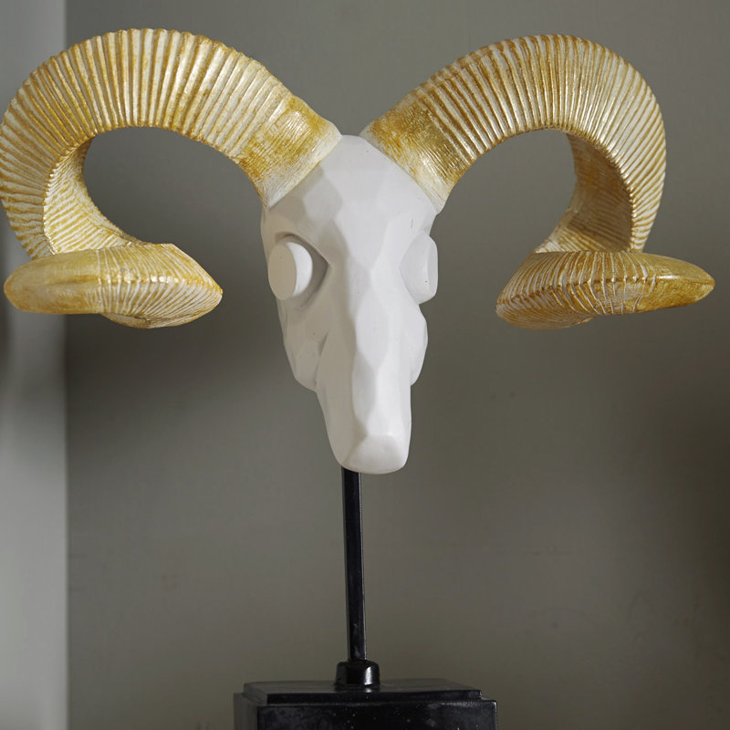 Fondulac Animals Bust