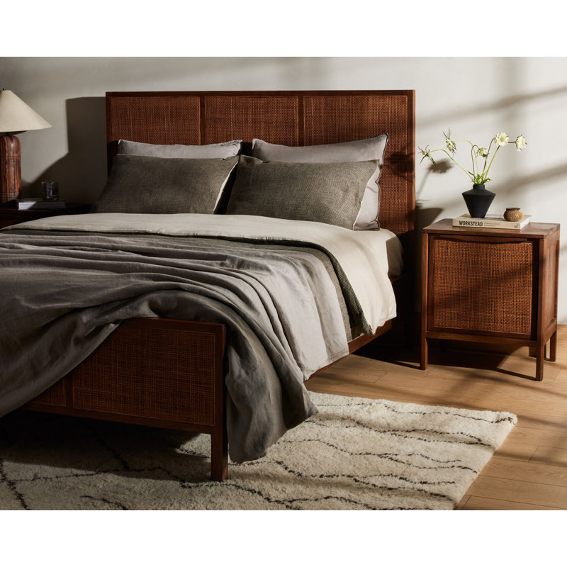 Sydney Bed, Queen, Brown Wash