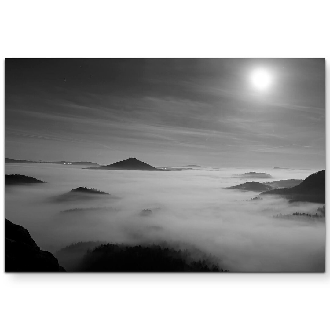 Leinwandbild Berge im Nebel bei Vollmond