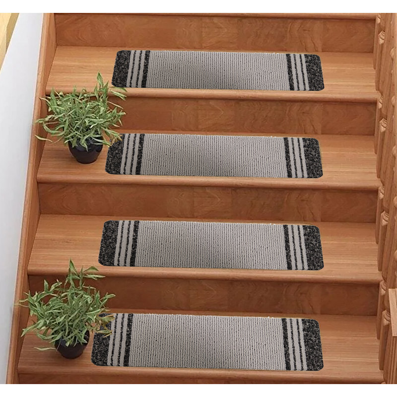 Tapis d'escalier de taille personnalisée Kasundra, Rectangle 7 po x 31,5 po, gris