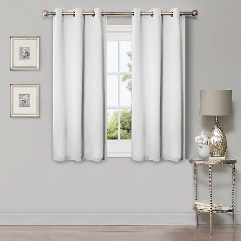 Paire de rideaux obscurcissant avec œillets Millendon, Blanc neige, L 42 po x L 63 po