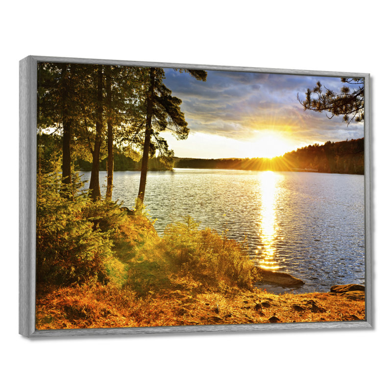 Magnifique vue du coucher de soleil sur le lac - reproduction de photo de lac, H 34 po x l 44 po, Cadre flottant