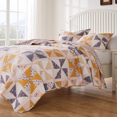 Greenland Home Fashions Pinwheel & Posey Peach 2-Piece Twin Size Quilt Set 68x88 + 20x26