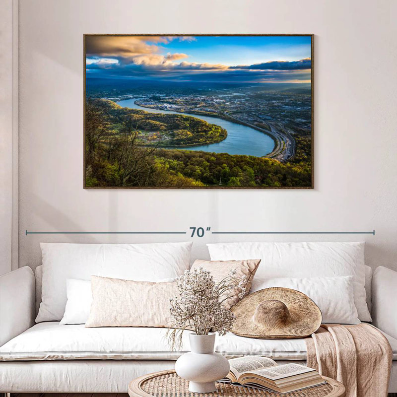 Vue aérienne de Chattanooga, Tennessee, 46 po x 31 po, Cadre flottant noyer