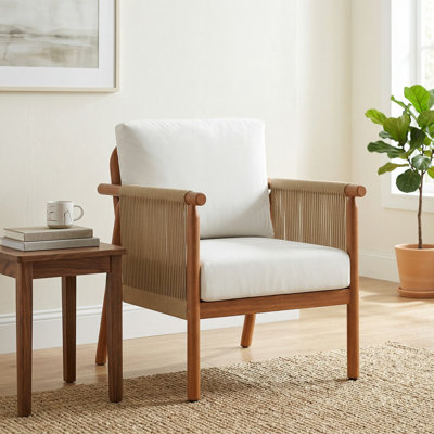 Chaise de patio en bois d'acacia robuste avec accoudoirs en corde tissée et coussins de dossier rembourrés pour une utilisation en terrasse