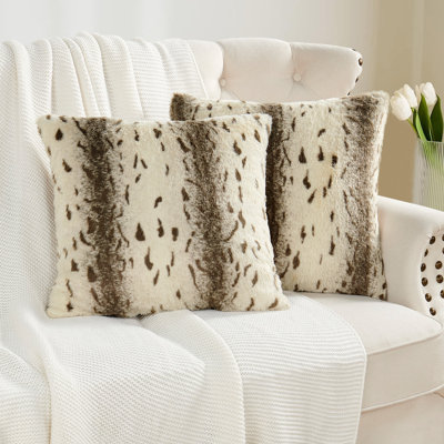 Housse de coussin décoratif en fausse fourrure Citraka