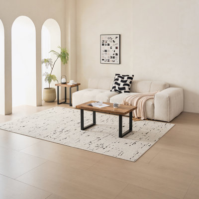 Petite table basse avec pieds en métal