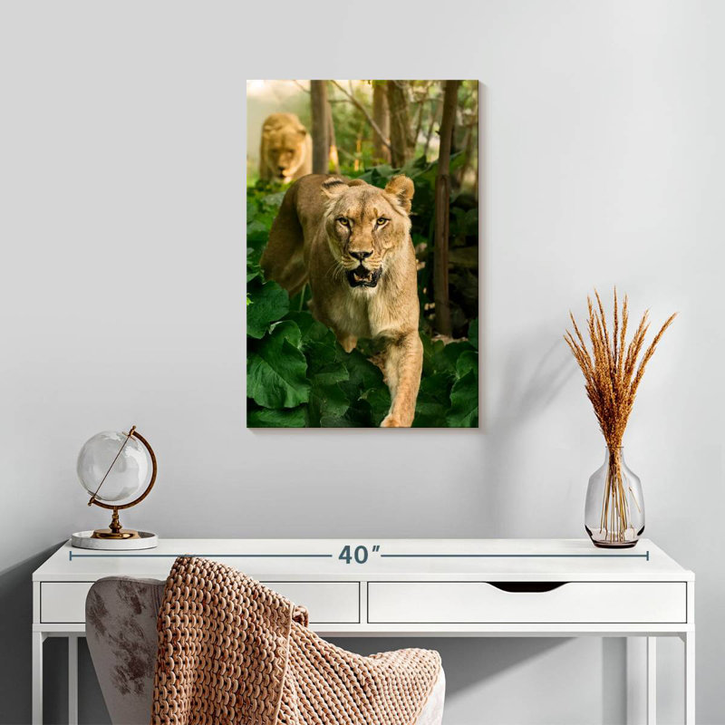 Brampt Hunting Lioness, 24" H x 16" W