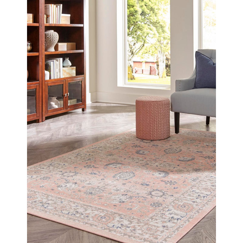 Tapis traditionnel Denena de couleur rose, Ovale 8 pi x 10 pi