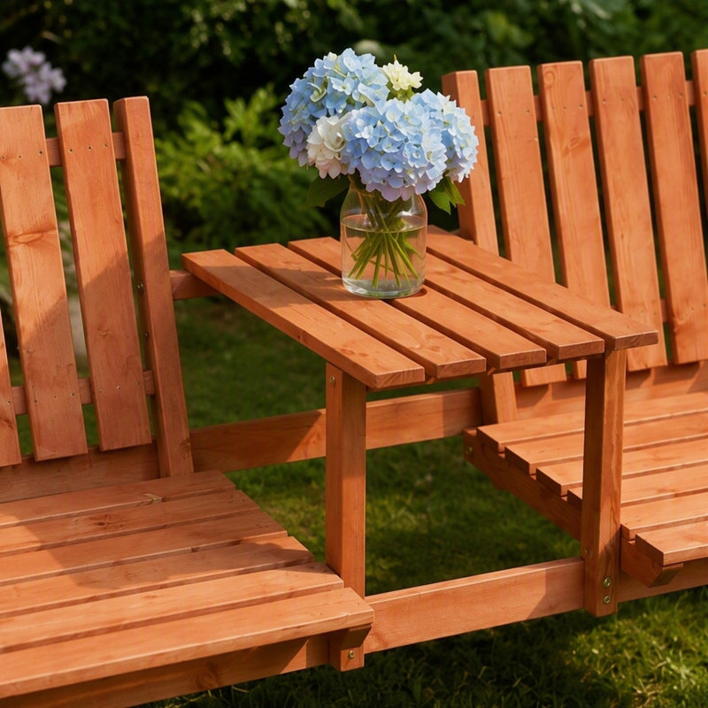 Banc en bois avec table du milieu et trou pour parasol