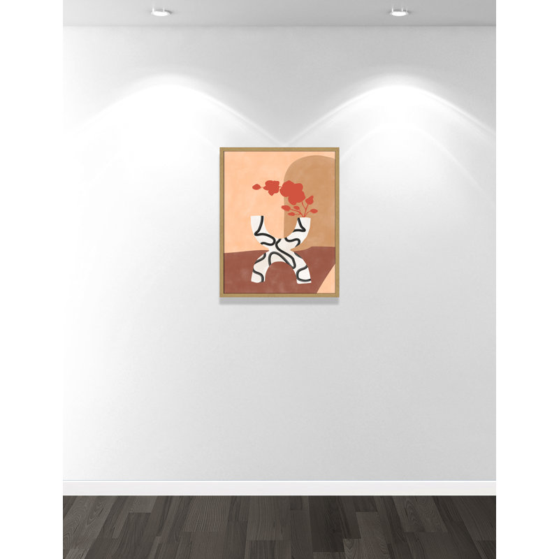 «Curved Elegance Print» par Ristova, Grain de bois naturel, 23.5'' W x 29.5'' H, Impression encadrée