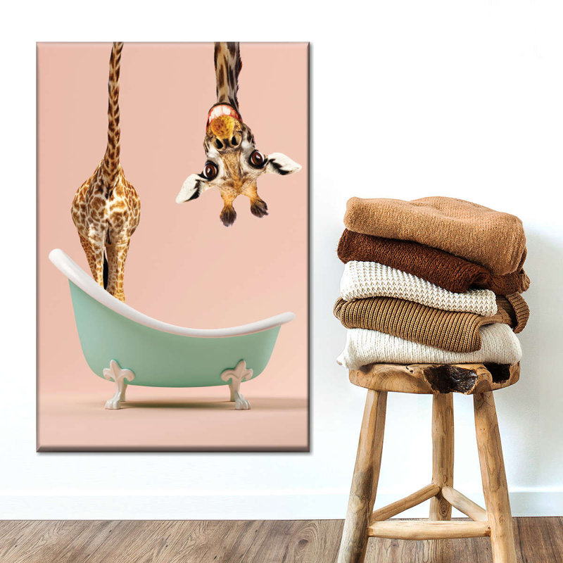 «Bathaign Animal Silly Giraffe», reproduction sur toile, H 48 po x l 32 po x P 1,25 po