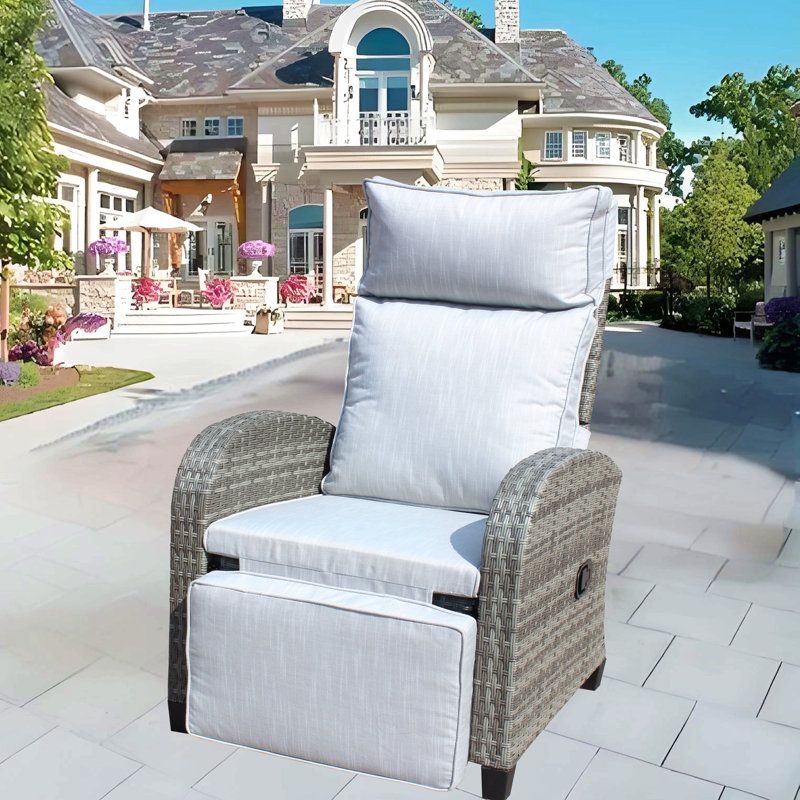 Outdoor Wicker Recliner Chair With Adjustable Backrest And Armrests,All Weather Conversation Chairs , For Courtyard Swimming Pool Balcony