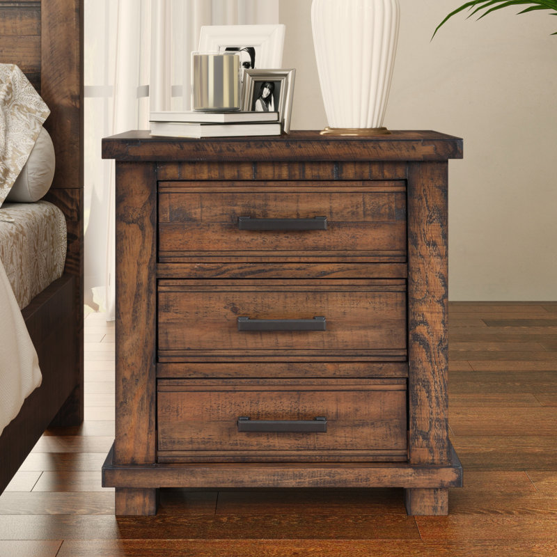 Table de chevet en bois récupéré naturel avec trois tiroirs et tiroirs rustiques, fabriqués à partir de poignées en fer de pin