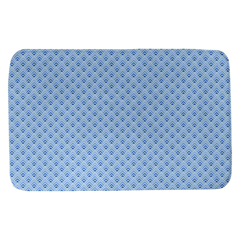 Tapis de salle de bain géométrique à dégradé inverse Avicia, l 21 po x L 34 po, Bleu ciel
