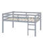 Lit mezzanine en bois avec échelle-727501769