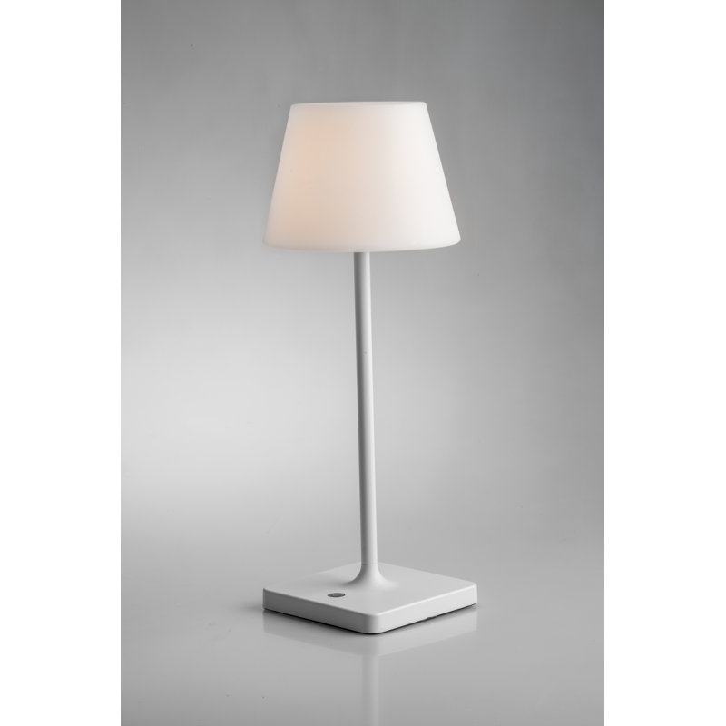 Agilmar Metal USB Table Lamp, White