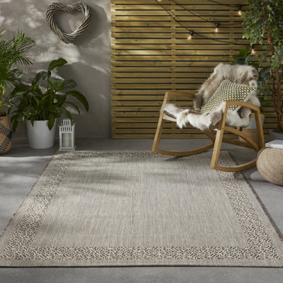 Adryauna Indoor / Outdoor Area Rug