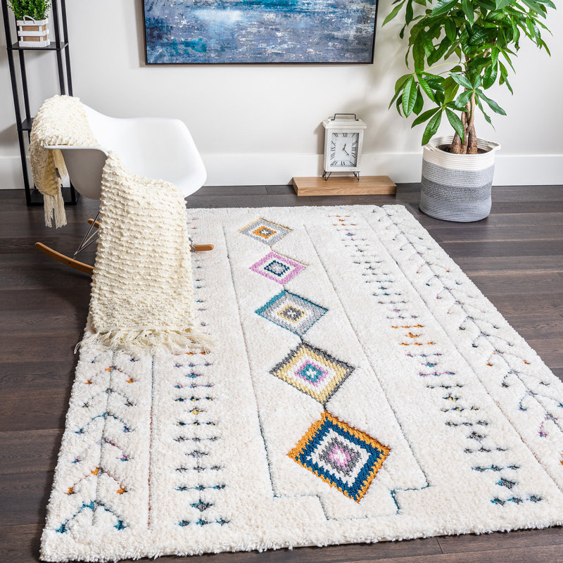 Tapis géométrique blanc cassé / bleu / rose Lola, Rectangle 6 pi 7 po x 9 pi 6 po