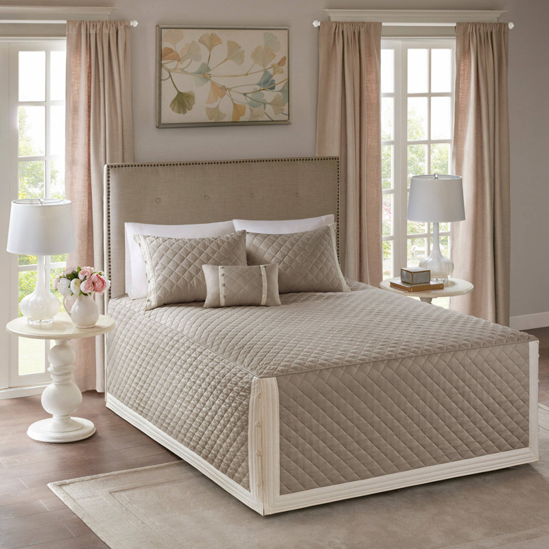Breanna Cotton Modern & Contemporary 4 Piece Quilt Set, King Quilt + 2 Shams + Throw Pillow, Khaki