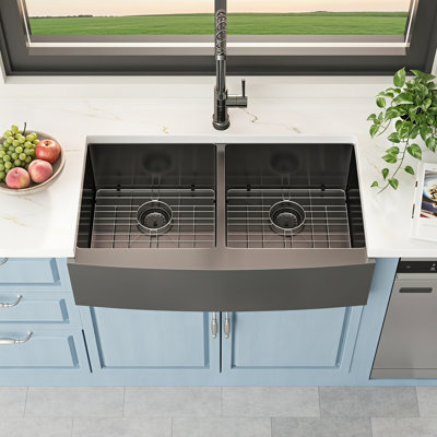 33" L x 21" W Farmhouse Double Bowl 50/50 Kitchen Sink Gunmetal Black Stainless Steel Kitchen Sink