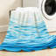 Jeté en flanelle transparente molletonnée ultra douce, imprimé d'un côté bleu océan de mer-130069288